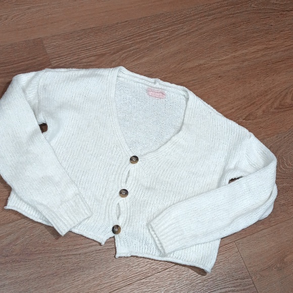 URBAN OUTFITTERS CROP sweater.  #5731 - Picture 6 of 7